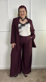 Κοστούμι σε άνετη γραμμή με παντελόνα (412251)